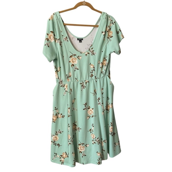 Torrid Mint Green Floral Fit & Flare Skater Dress Size 1 - Picture 4 of 10